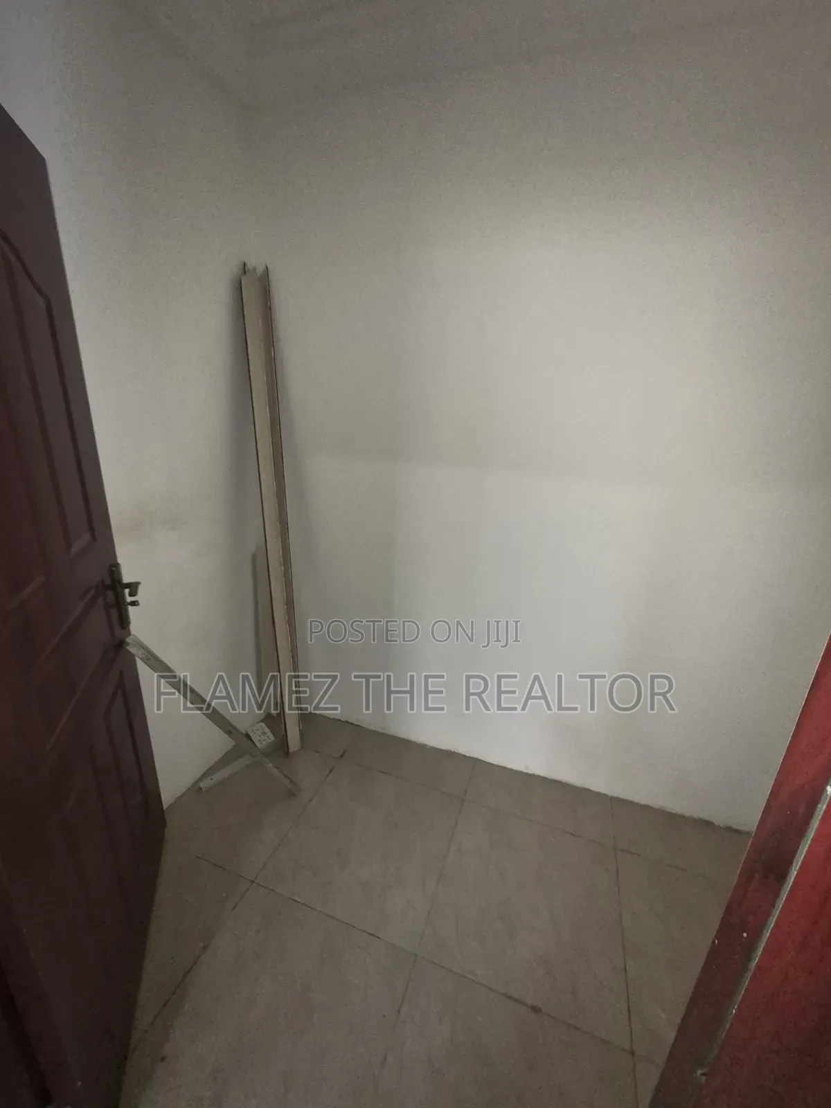 3bdrm House in Reggies Court, Amasaman for sale