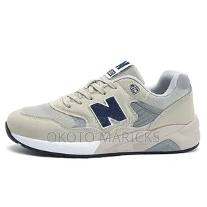 New Balance Sneaker