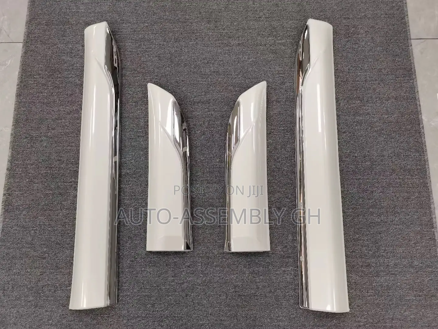 Toyota Land Cruiser 300 (LC300) Door Mouldings/Chrome (ORIGINAL)