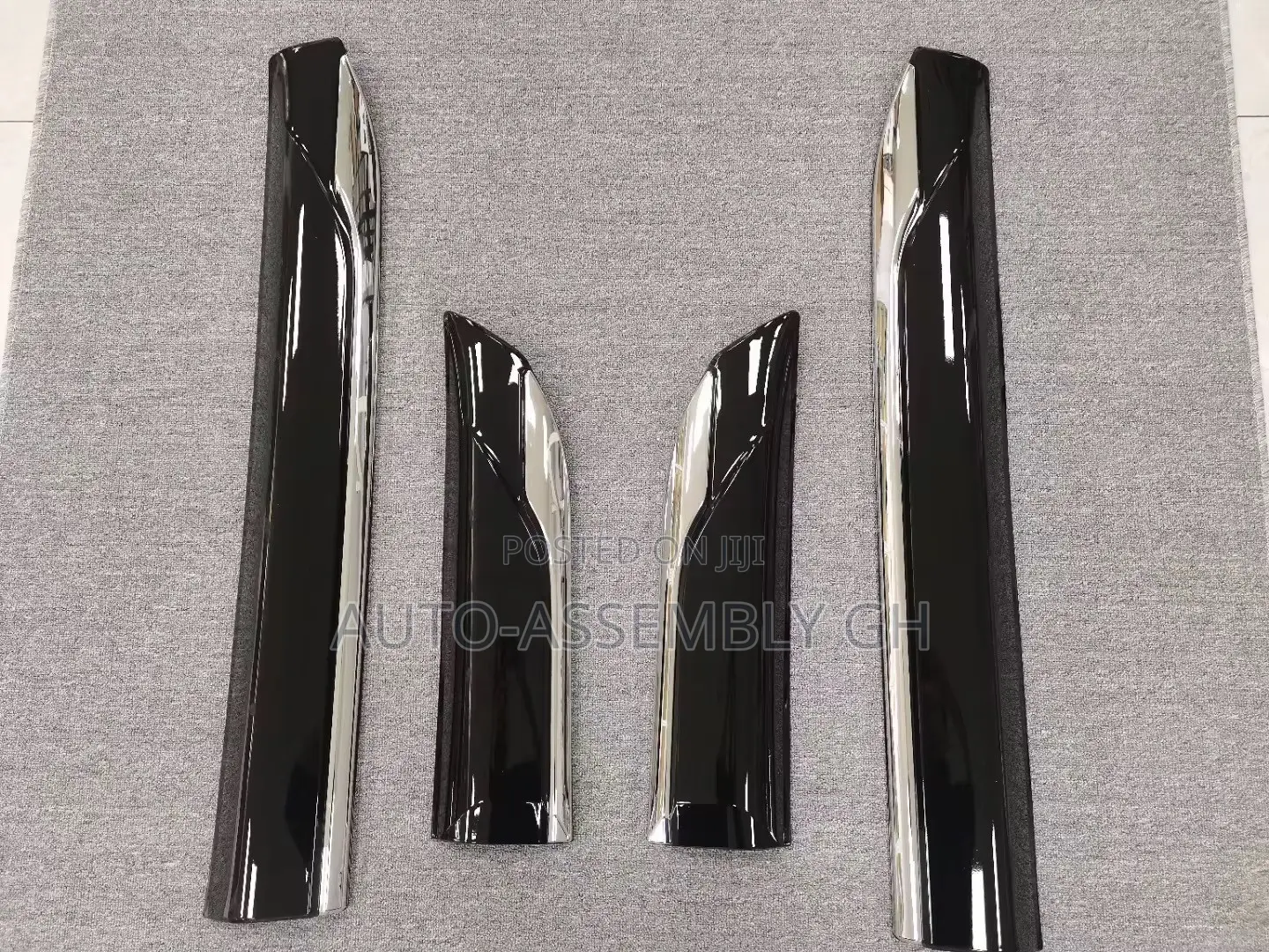 Toyota Land Cruiser 300 (LC300) Door Mouldings/Chrome (ORIGINAL)