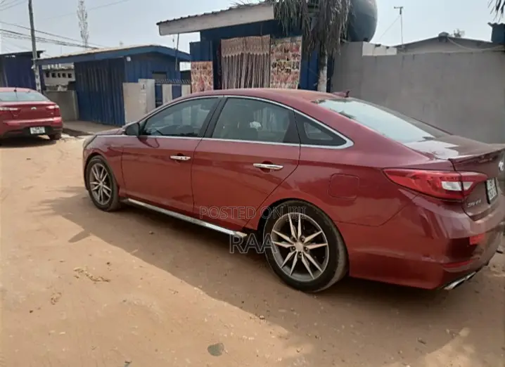 Hyundai Sonata Sport 2.0T 4dr Sedan (2.0L 4cyl Turbo 6A) 2015 Red