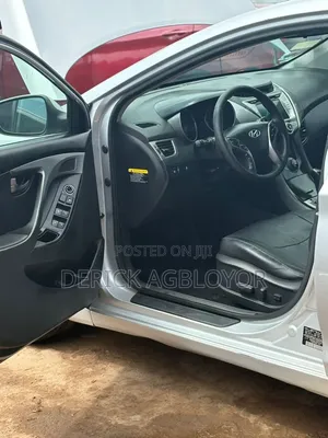 Hyundai Elantra 2013 Silver