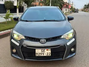 Toyota Corolla LE 4dr Sedan (1.8L 4cyl CVT) 2015 Black