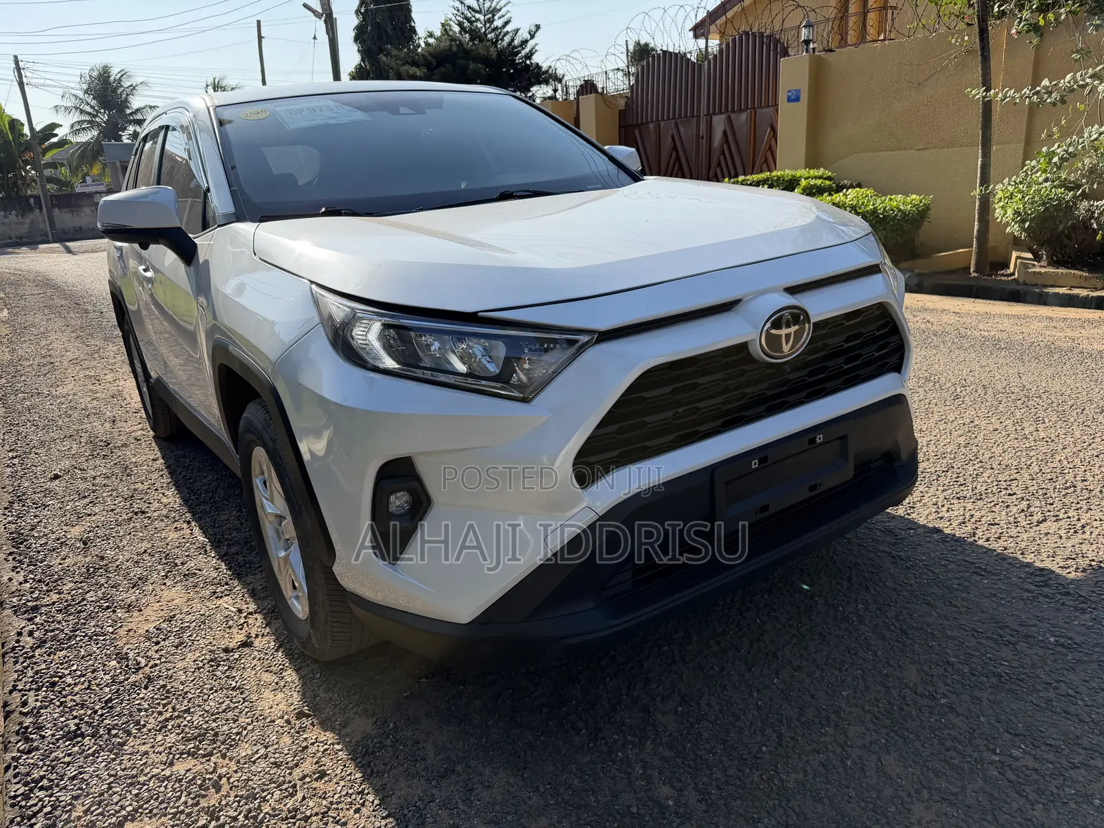 Toyota RAV4 LE FWD 2024 White