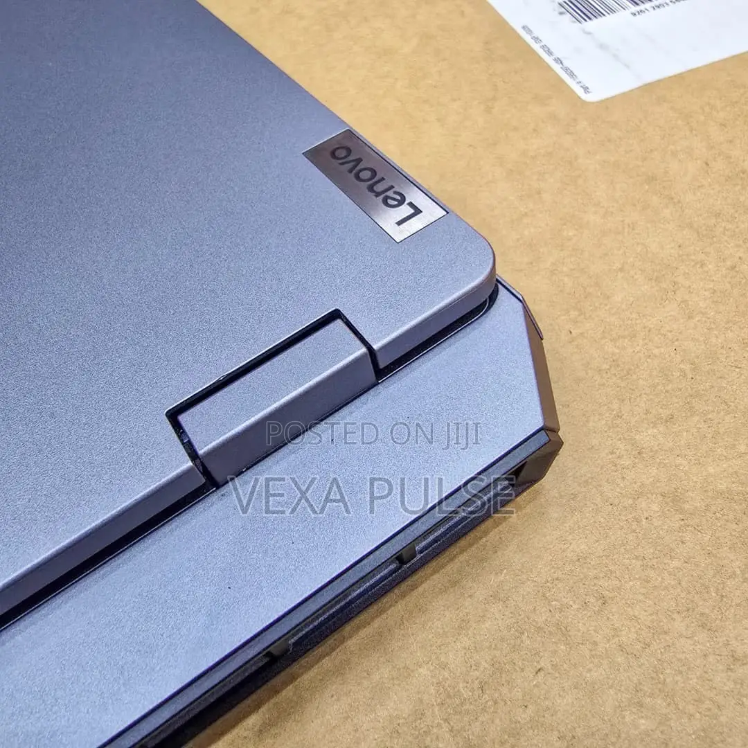 Laptop Lenovo LOQ 15AHP10 16GB AMD Ryzen 5 SSD 512GB