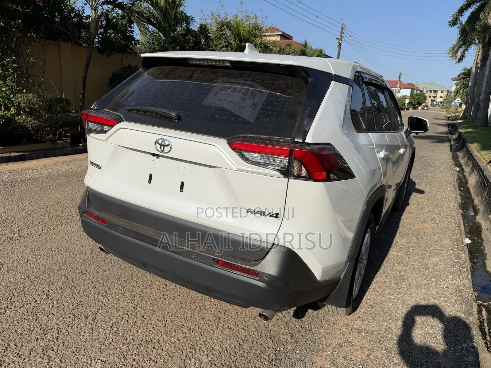 Toyota RAV4 LE FWD 2024 White