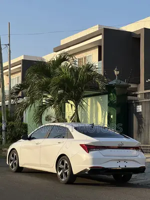 Hyundai Elantra Limited 2023 White