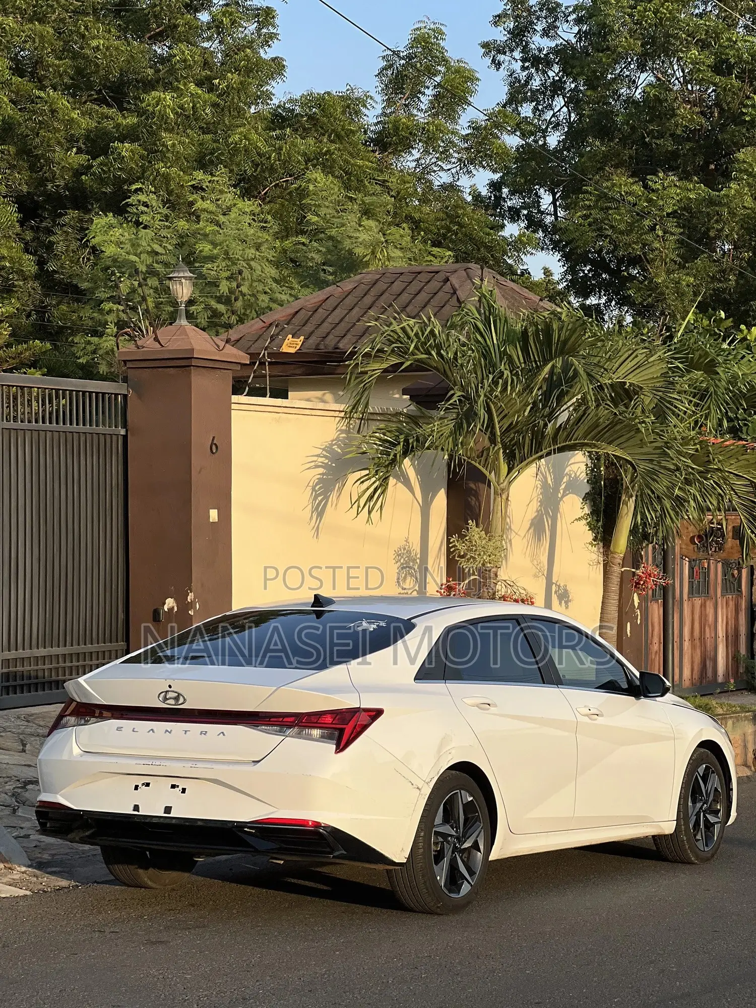 Hyundai Elantra Limited 2023 White