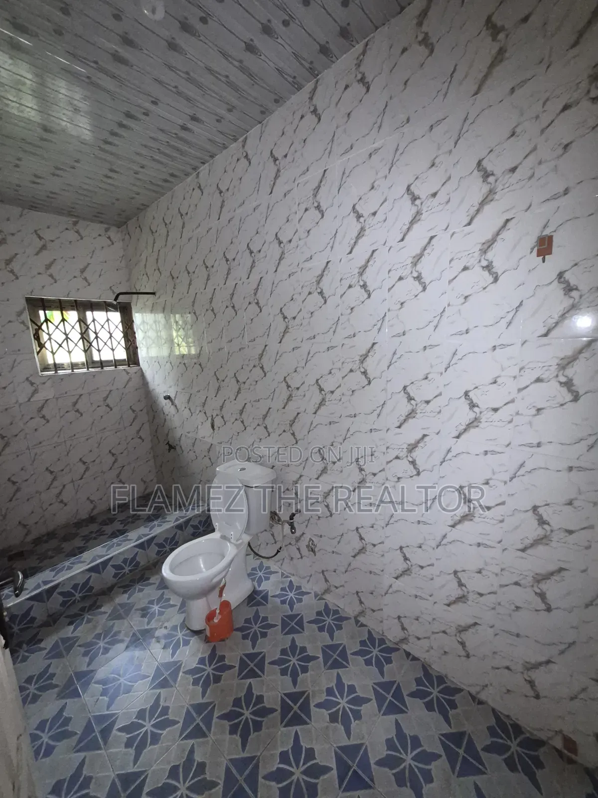 3bdrm House in Damas 2, Amasaman for sale