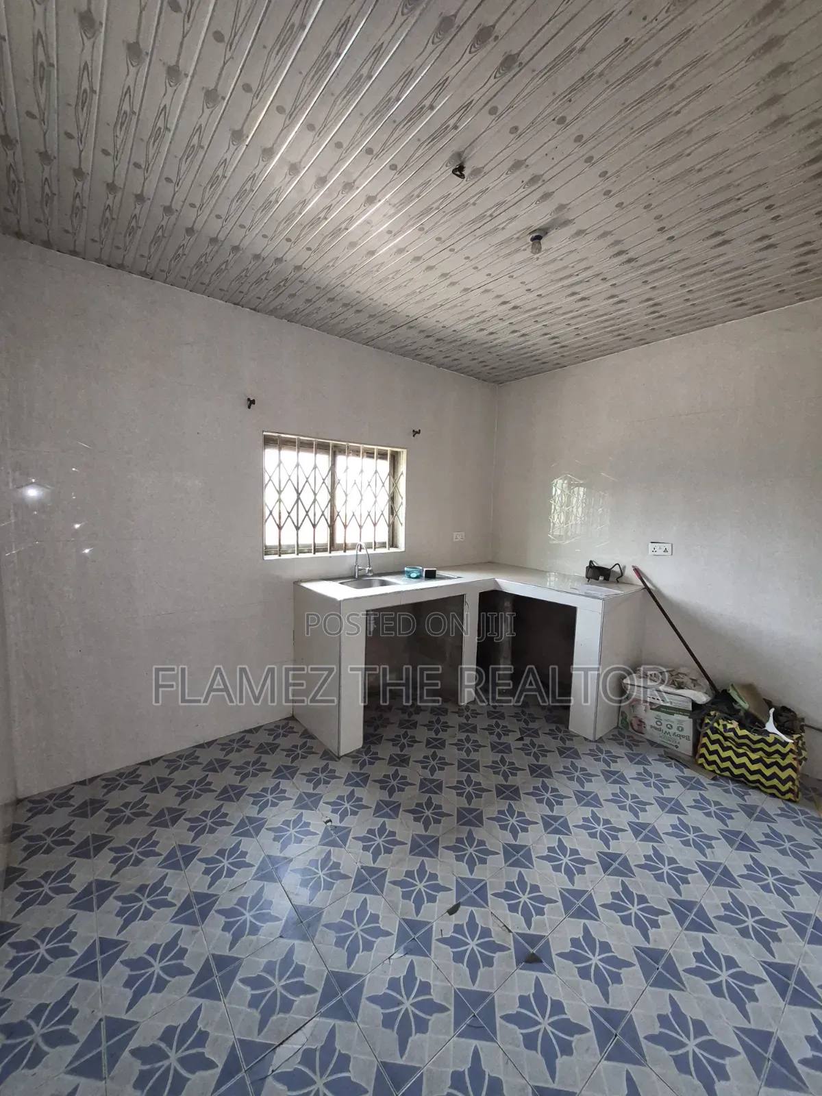 3bdrm House in Damas 2, Amasaman for sale