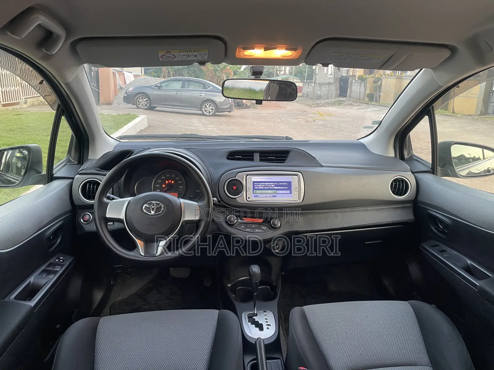 Toyota Vitz 1.3 AWD 5dr 2013 Black