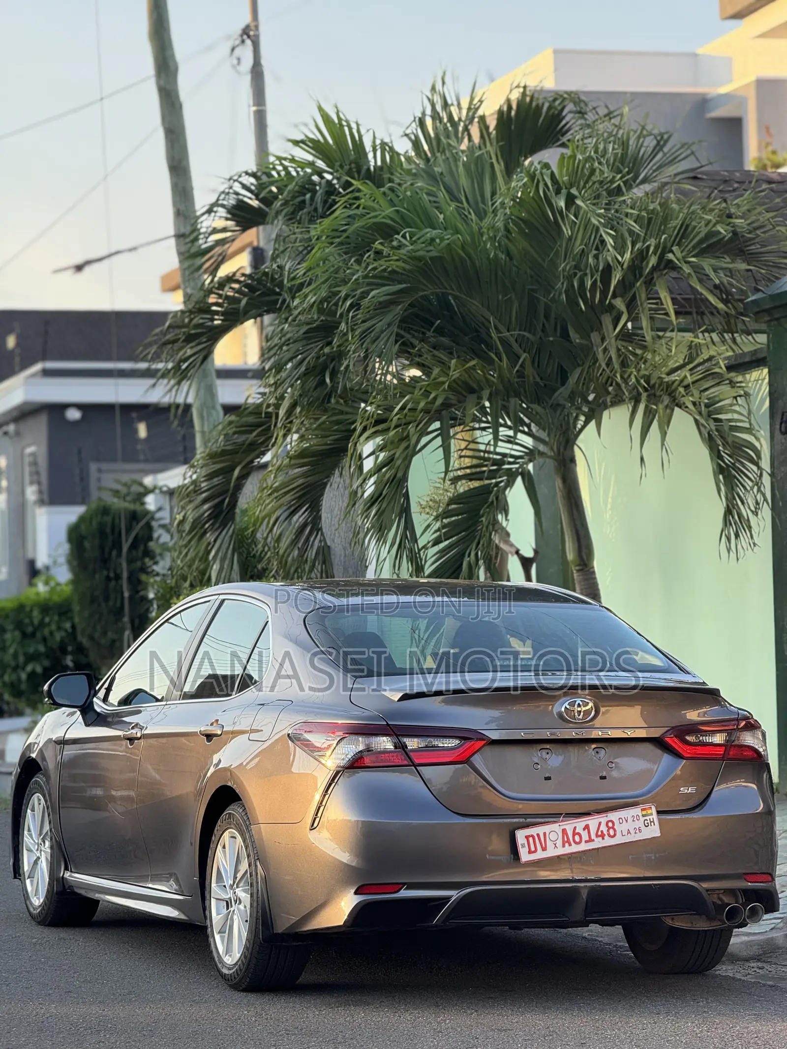 Toyota Camry SE 2023 Gray