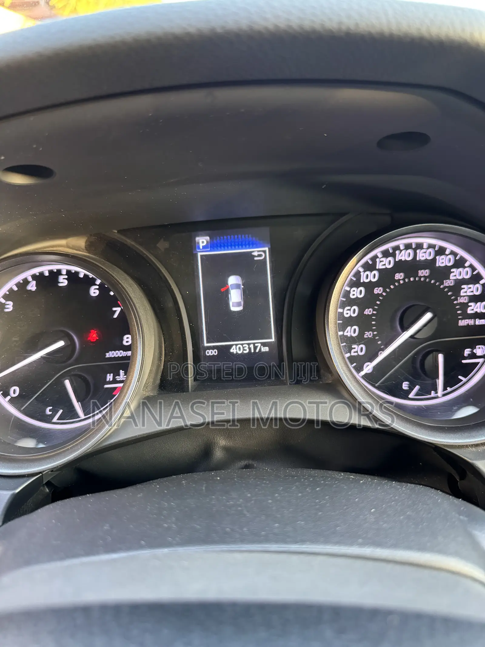 Toyota Camry SE 2023 Gray