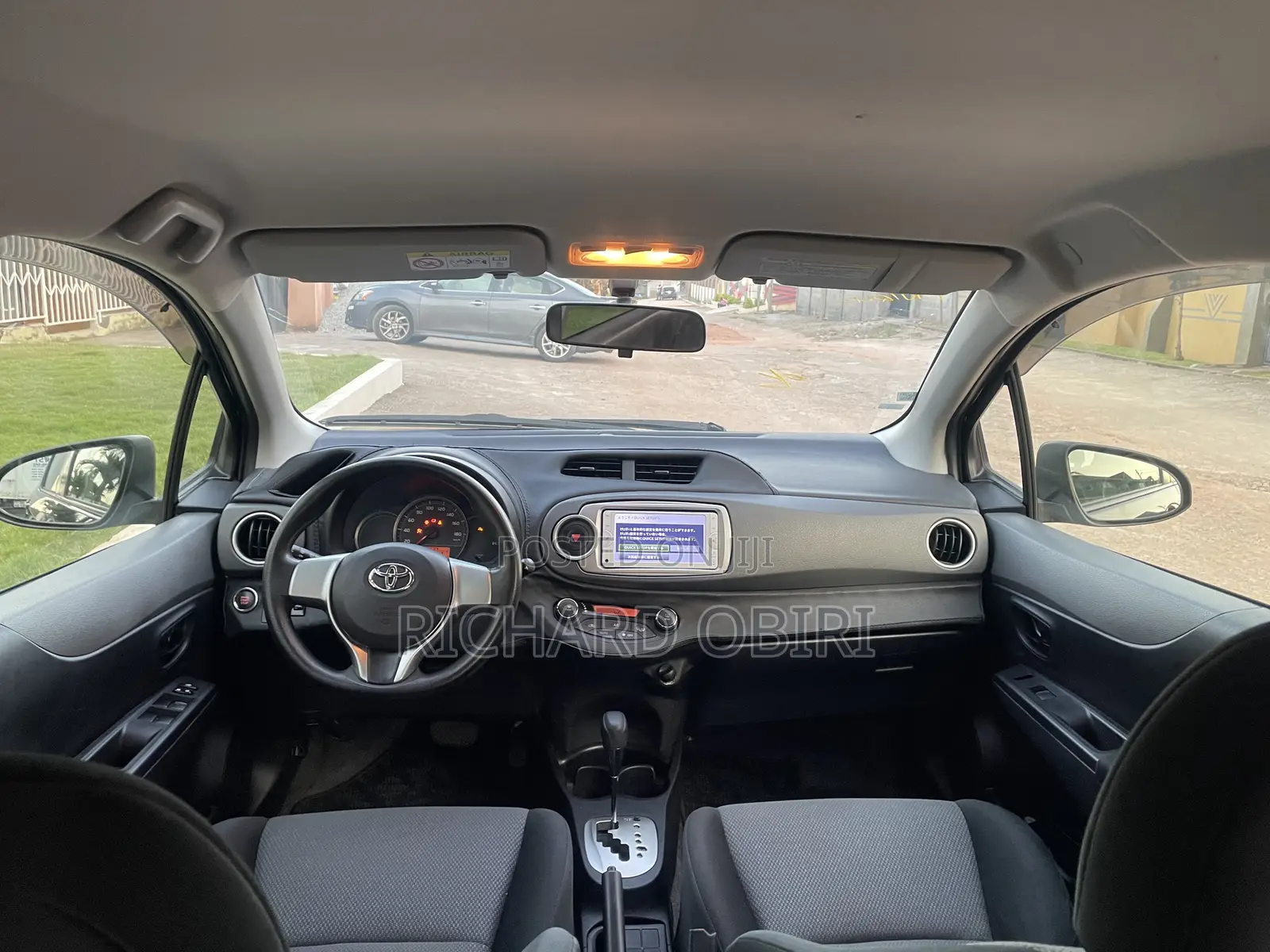 Toyota Vitz 1.3 AWD 5dr 2013 Black