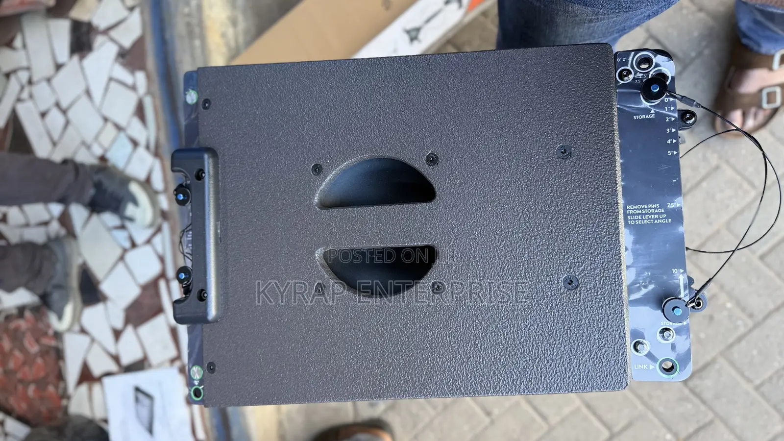 Kara 12 Line Array Speaker