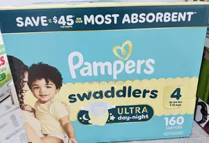 Pampers Swaddlers Ultra Day + Night — Size 4 👶🏽