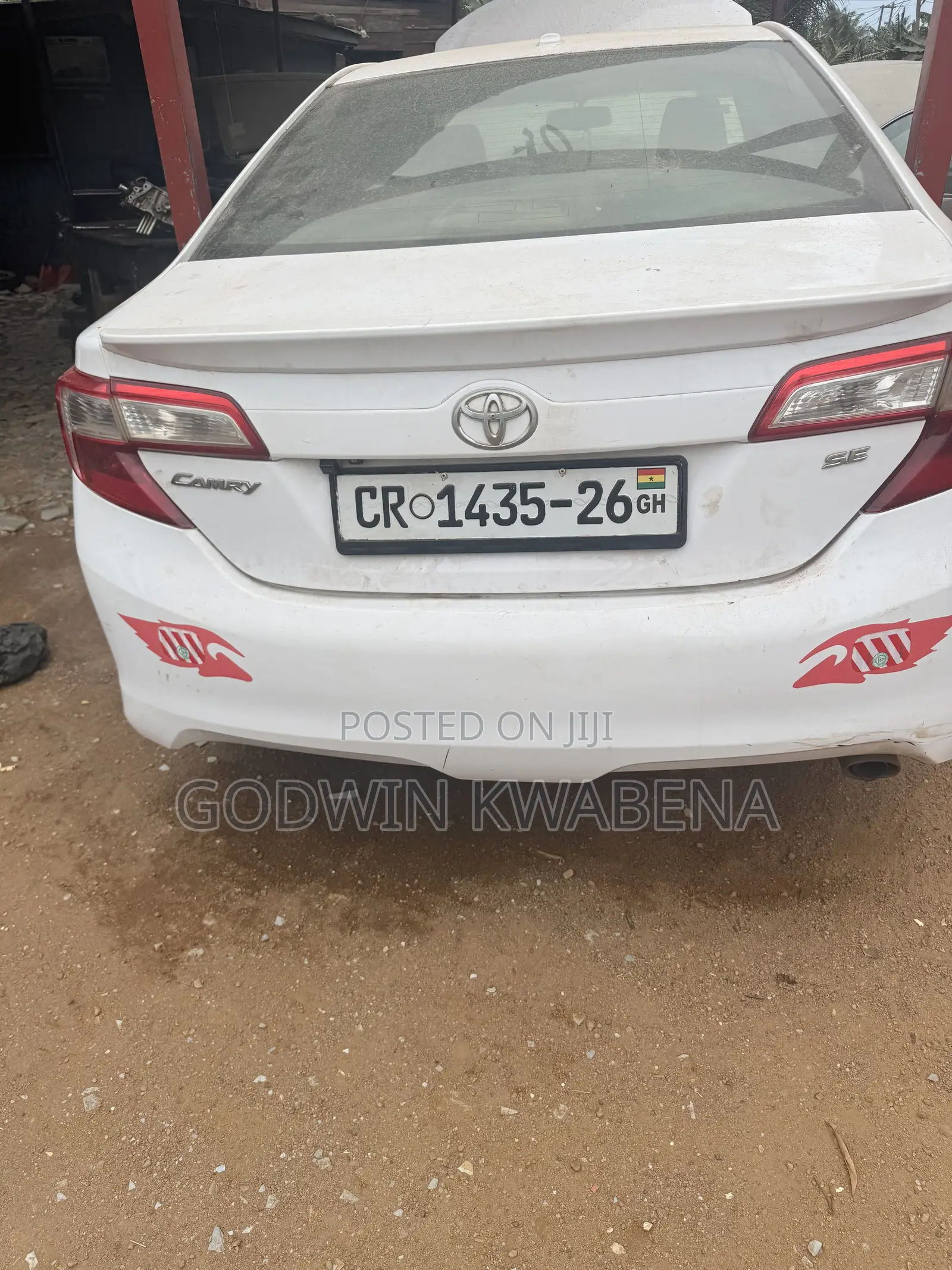 Toyota Camry SE 4dr Sedan (2.5L 4cyl 6A) 2013 White