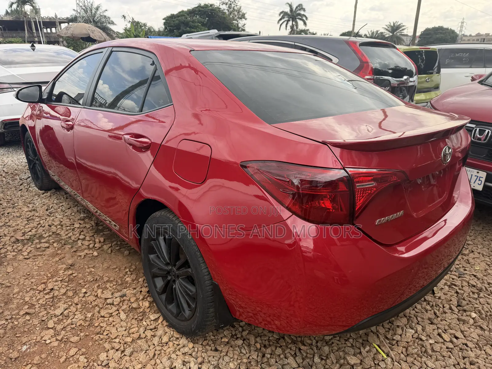 Toyota Corolla LE Eco (1.8L 4cyl 2A) 2018 Red