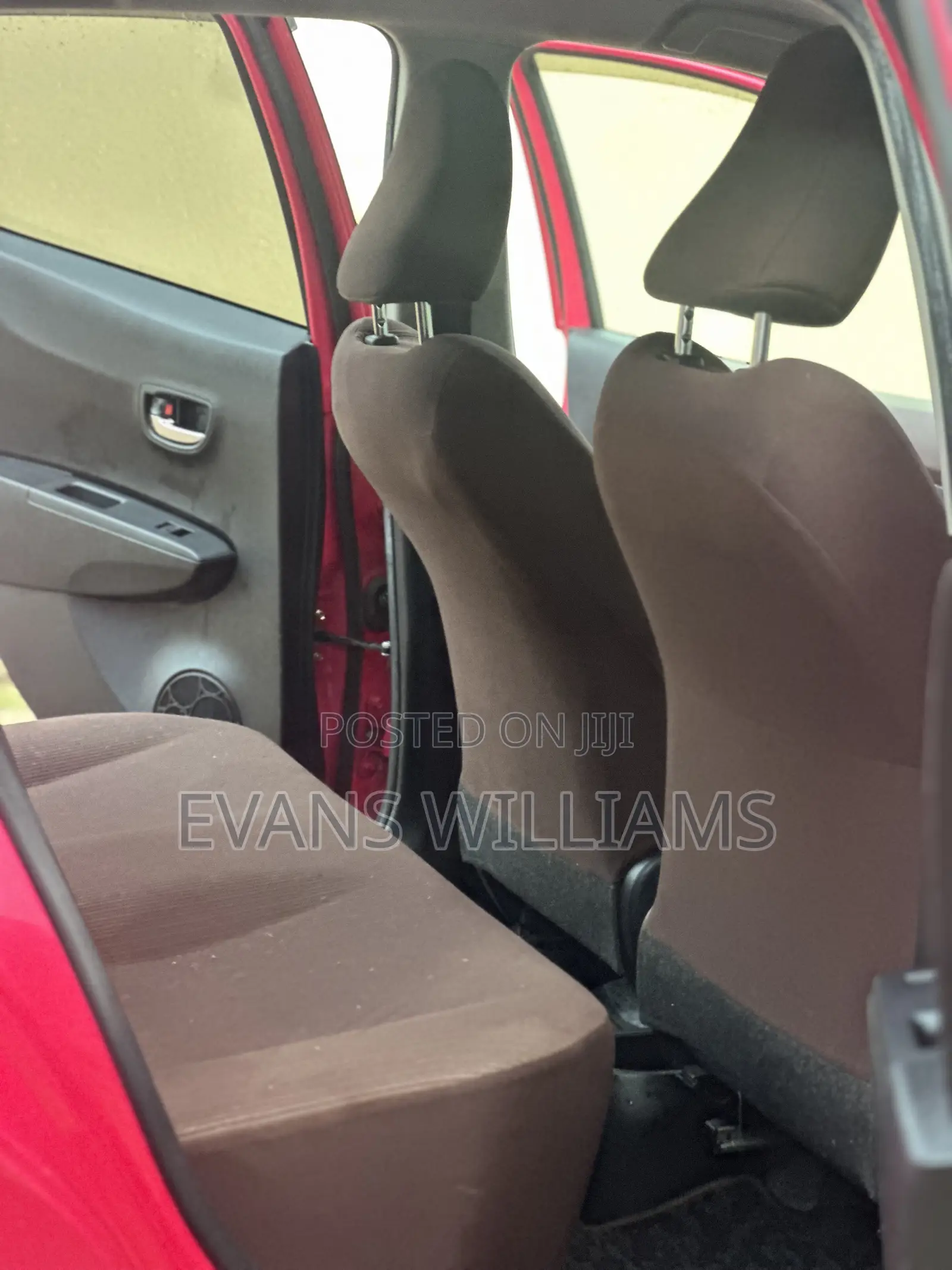 Toyota Vitz 1.3 FWD 5dr 2012 Pink