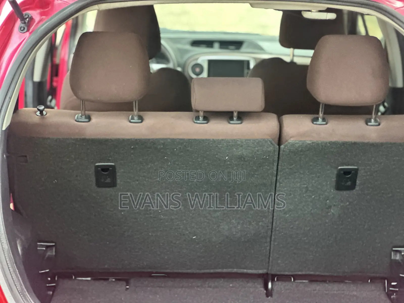 Toyota Vitz 1.3 FWD 5dr 2012 Pink