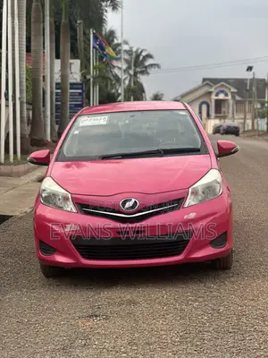Toyota Vitz 1.3 FWD 5dr 2012 Pink