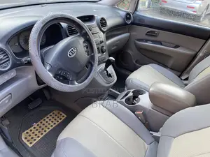 Kia Rondo EX V6 2010 Gray
