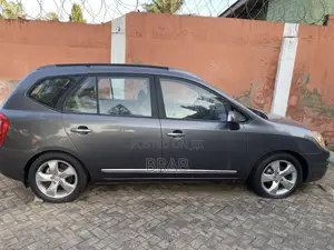 Kia Rondo EX V6 2010 Gray