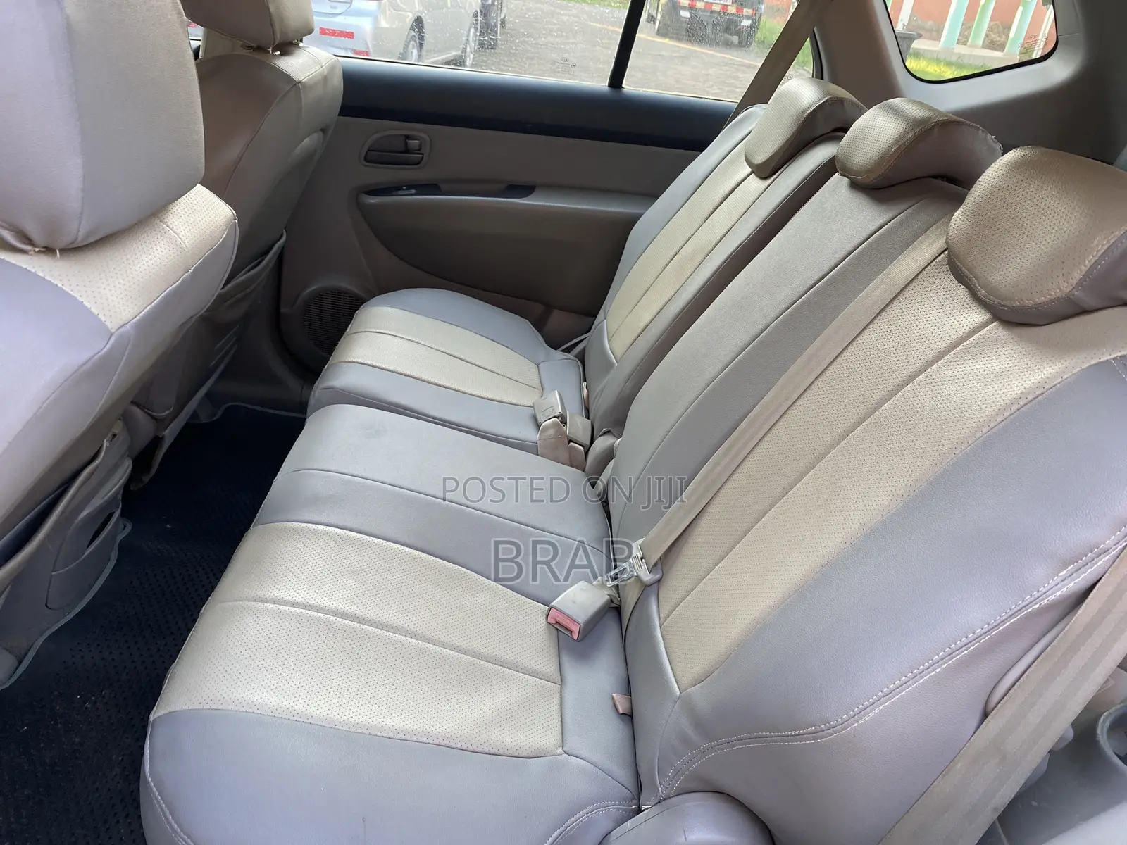 Kia Rondo EX V6 2010 Gray