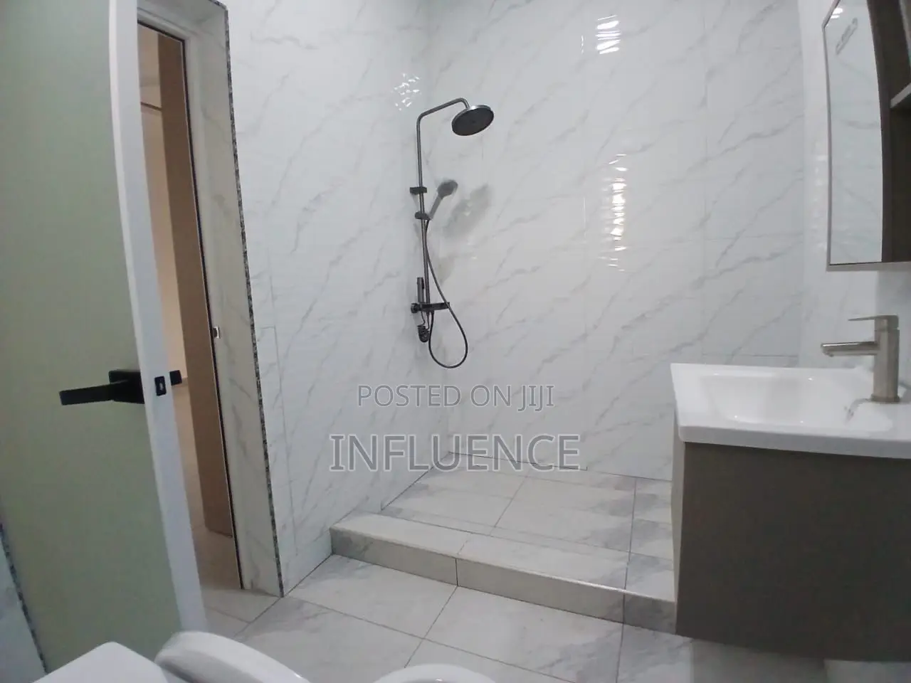 3bdrm House in Oyarifa, East Legon for sale