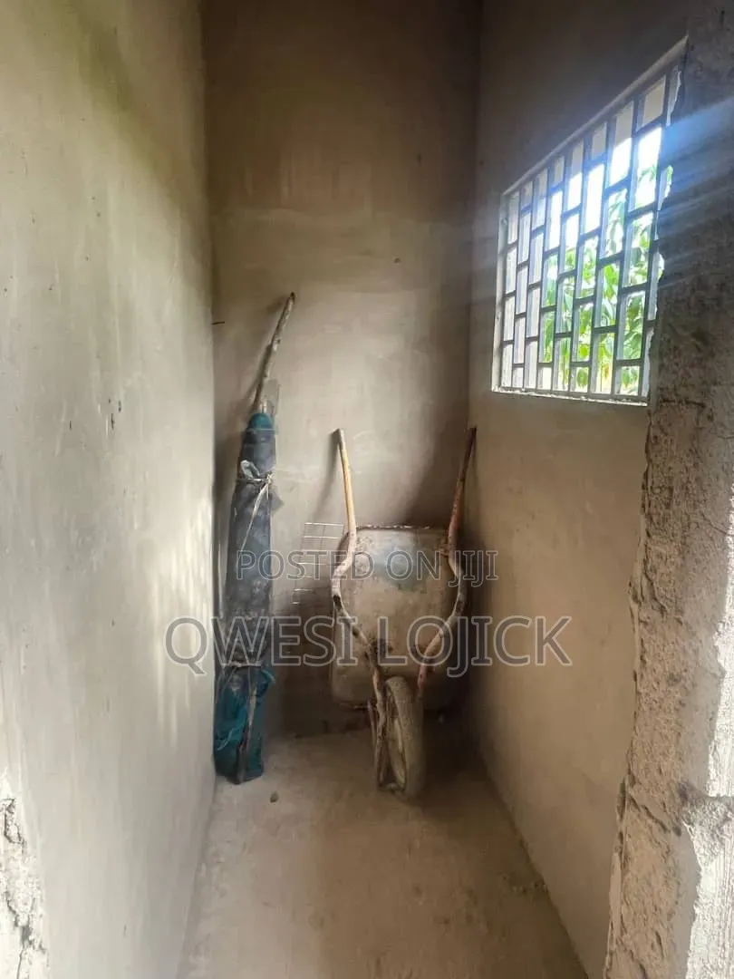 4bdrm House in Awutu Senya East Municipal for sale