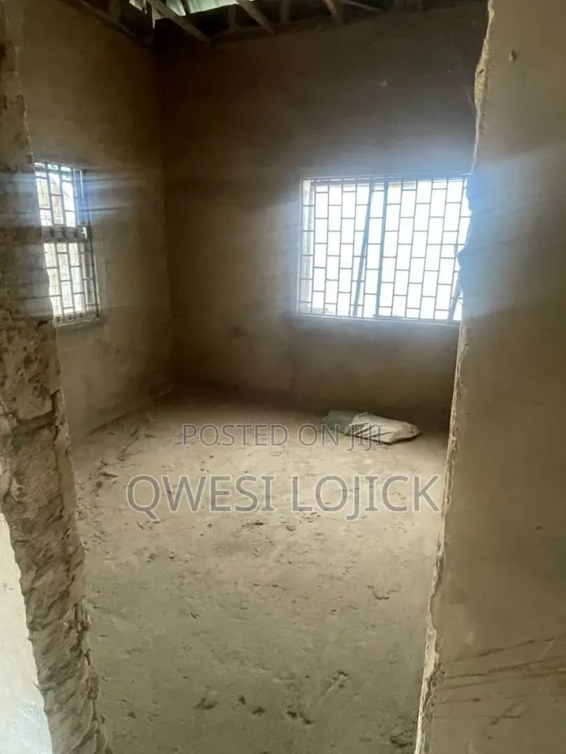 4bdrm House in Awutu Senya East Municipal for sale