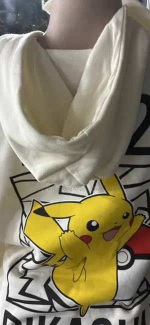 Pikachu Sweat Top Size 18 ( Meduim)