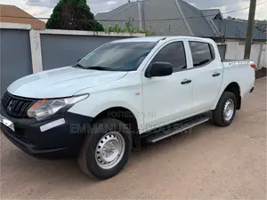 Mitsubishi L200 Double Cab 2.4 181hp 4WD 2017 White