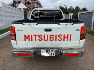 Mitsubishi L200 Double Cab 2.4 181hp 4WD 2017 White