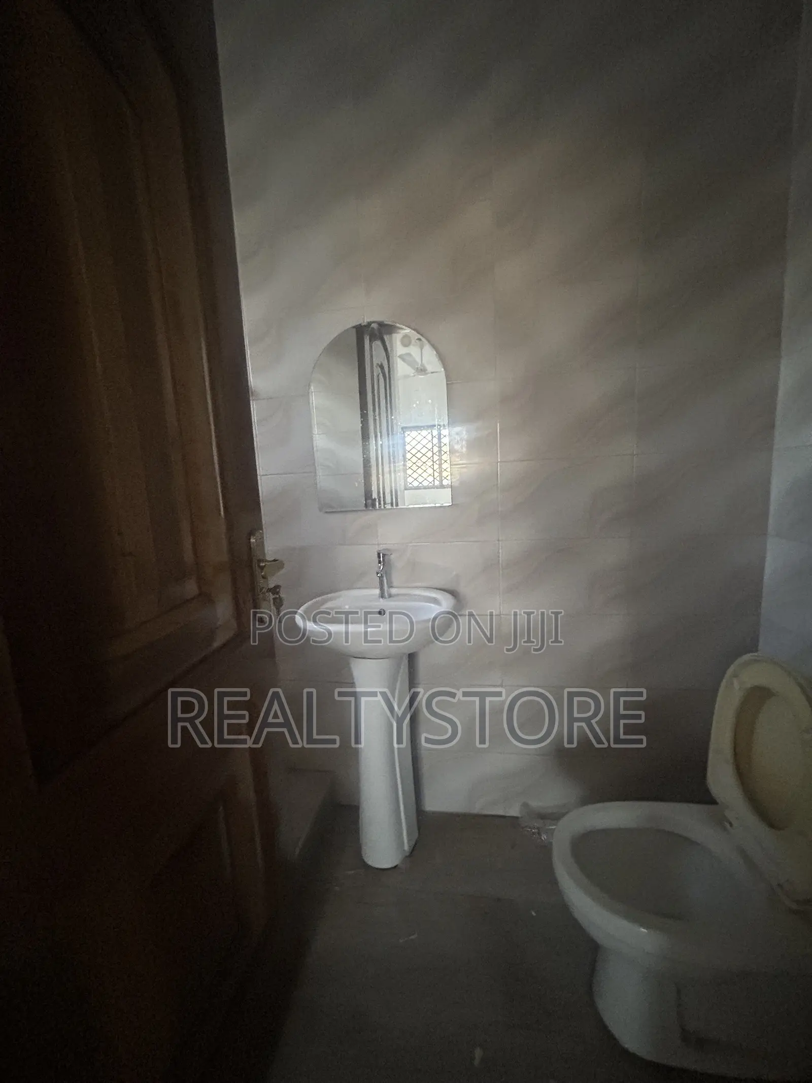3bdrm Apartment in Taifa Street, Accra Metropolitan for rent