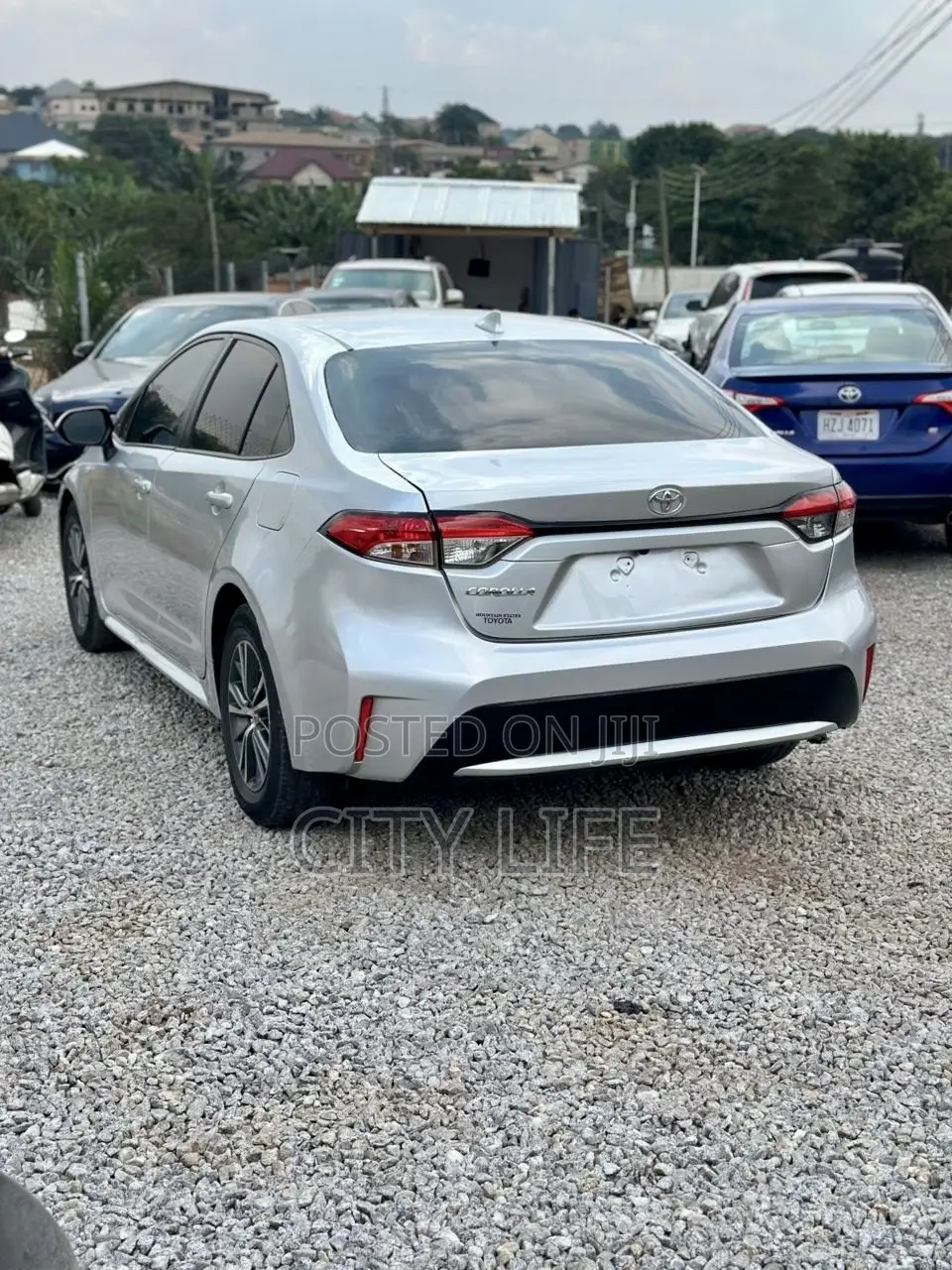 Toyota Corolla LE 2020 Silver