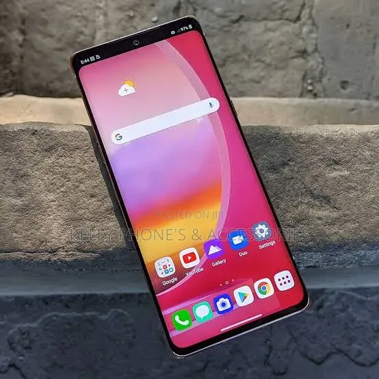 New LG Velvet 128 GB Black