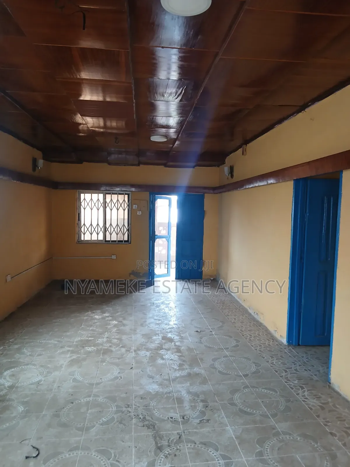 3bdrm Apartment in Atomic, Exhibition for rent