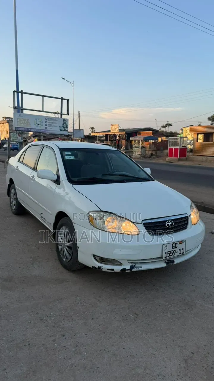 Toyota Corolla LE 2006 White