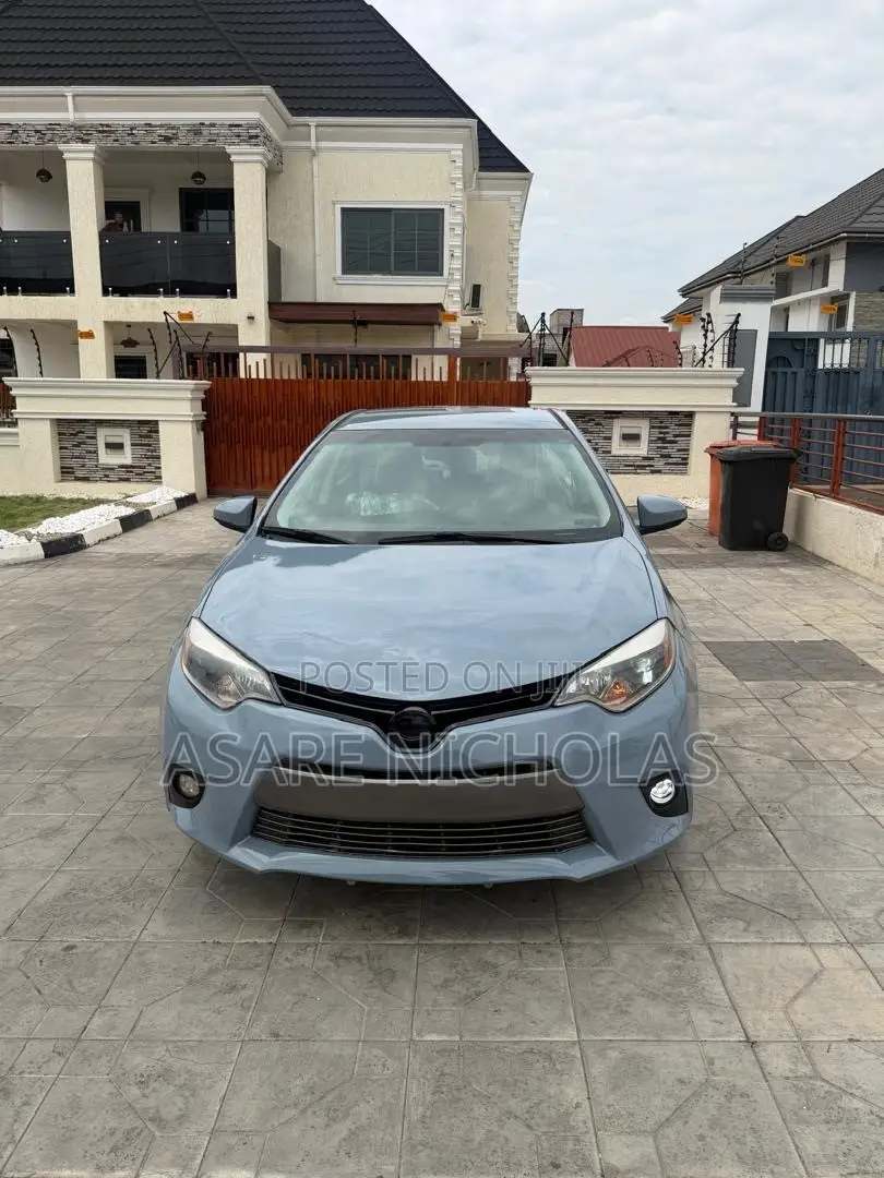 Toyota Corolla 2015