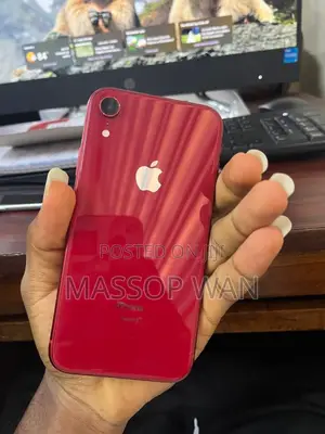 Apple iPhone XR 64 GB Red