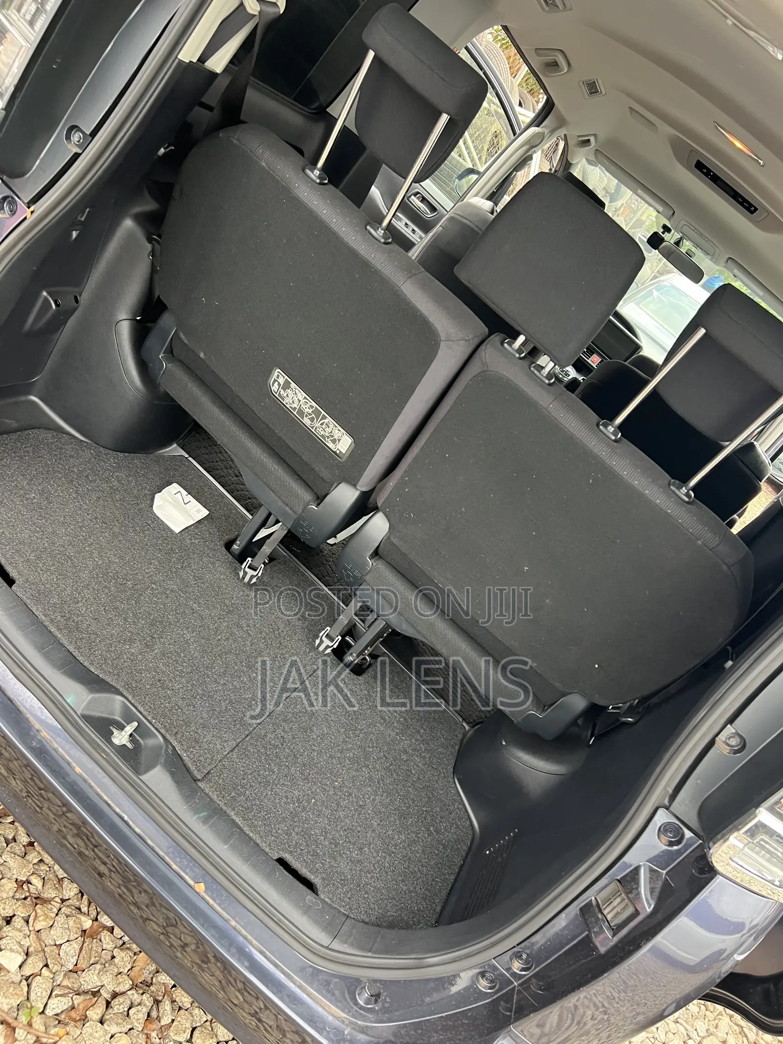 Toyota Voxy Hybrid V 2WD 7-Seater 2016 Black