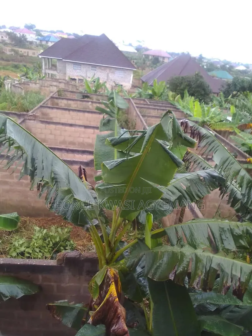 6bdrm House in At Pekyi, Atwima Kwanwoma for sale