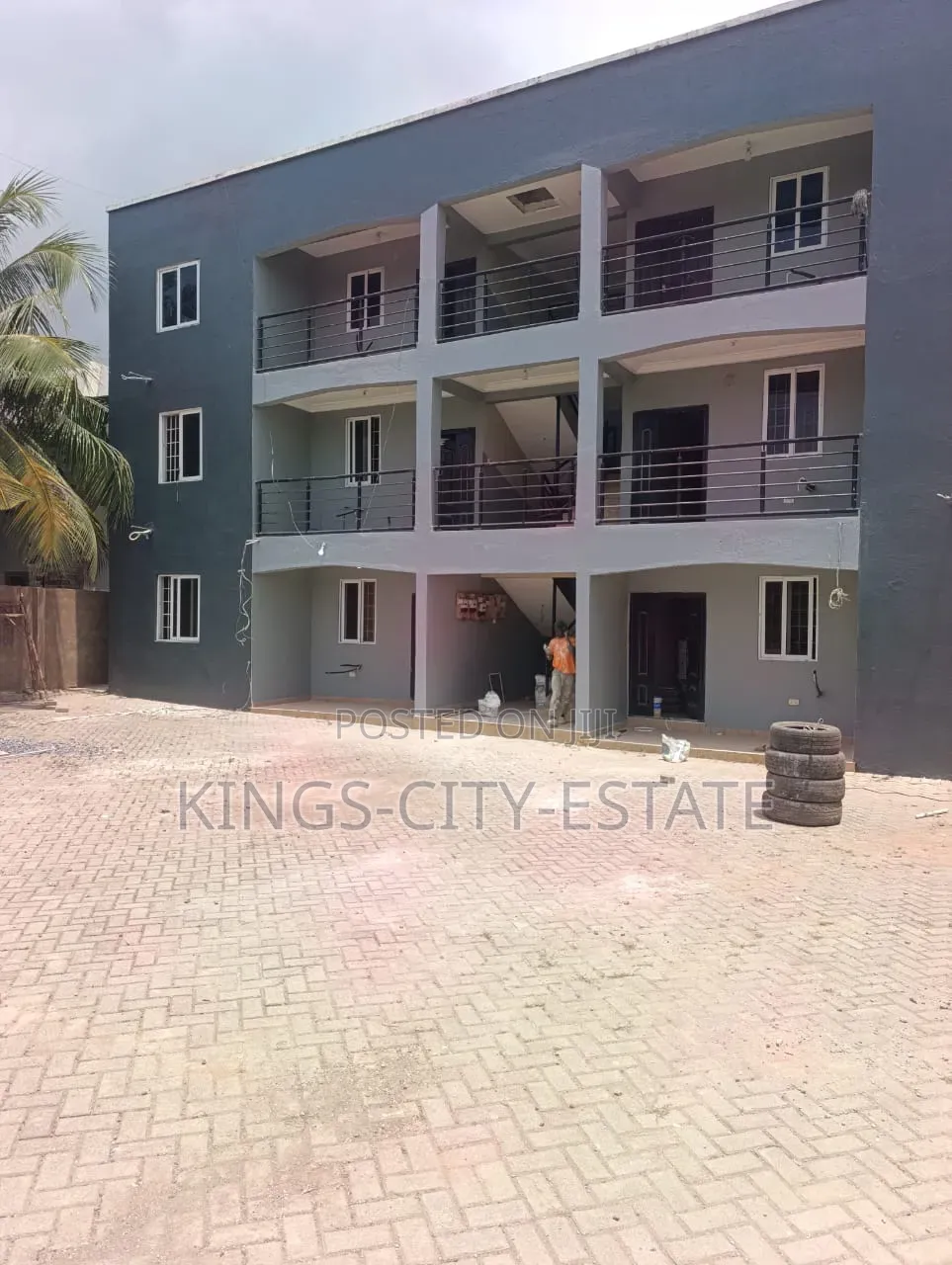 2bdrm Apartment in Ablekuma Amomole, Olebu for rent