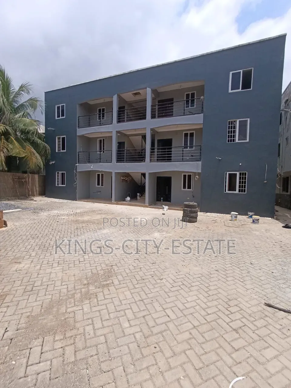 2bdrm Apartment in Ablekuma Amomole, Olebu for rent
