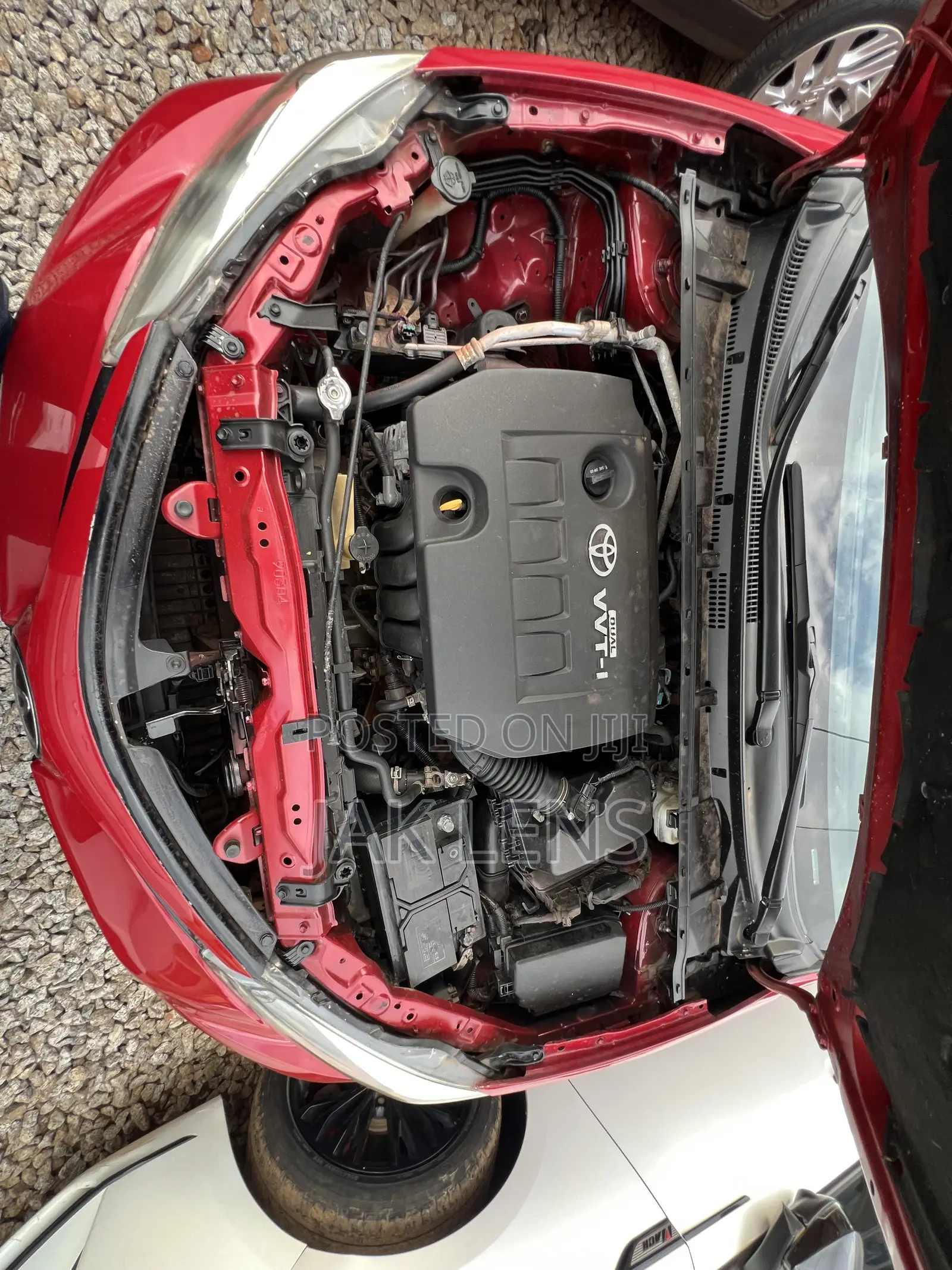 Toyota Corolla L (1.8L 4cyl 2A) 2018 Red
