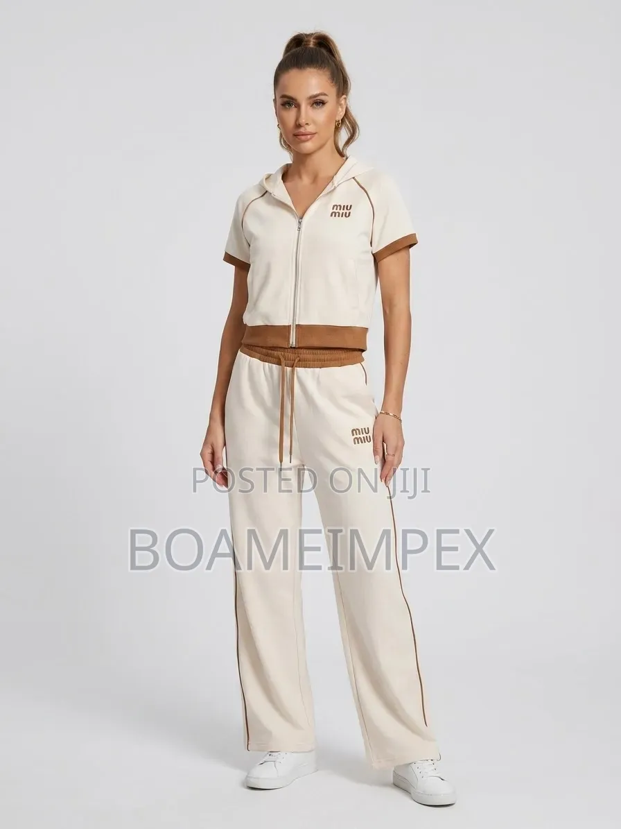 Women’s 2-Piece Hooded Zip-Up Tracksuit Set | Sporty Chic