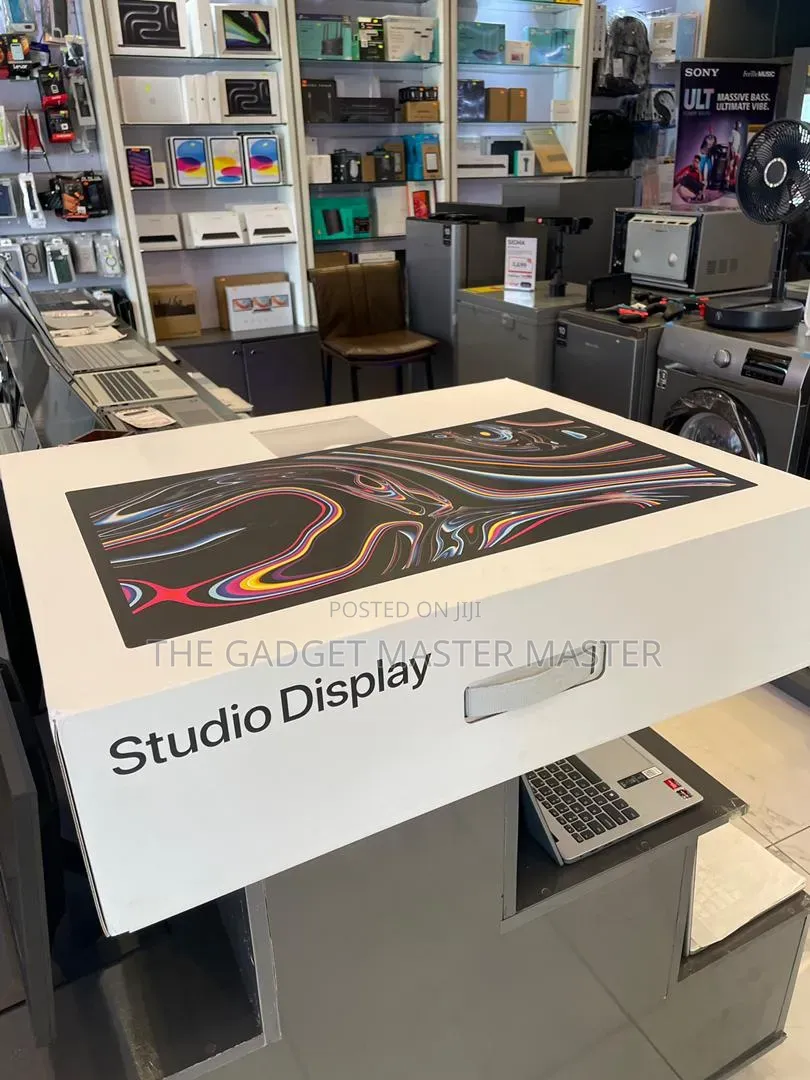 Apple 27" Studio Display 2026 Nano-Texture Glass