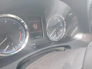 Toyota Corolla LE (1.8L 4cyl 2A) 2019 Silver