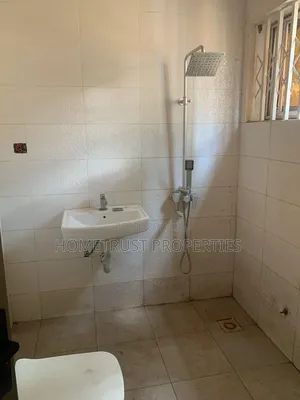 4bdrm House in Kwabenya Acp for rent
